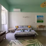 דירה Doors *