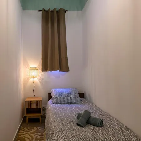 Doors Apartment *