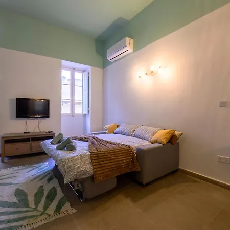 Doors Apartment *
