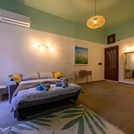 Doors Apartment Valletta