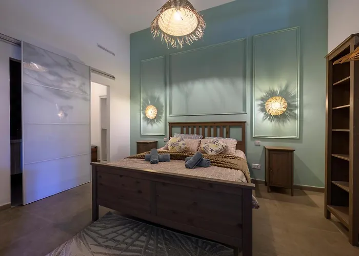 Apartment Doors Valletta