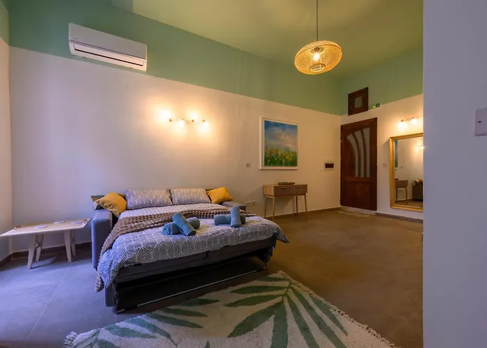 Doors Apartment Valletta